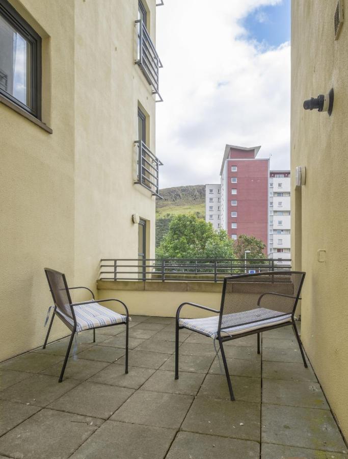 Apartment The Rock View Old Town 2-bedroom Terrace Lift Parking EDI
