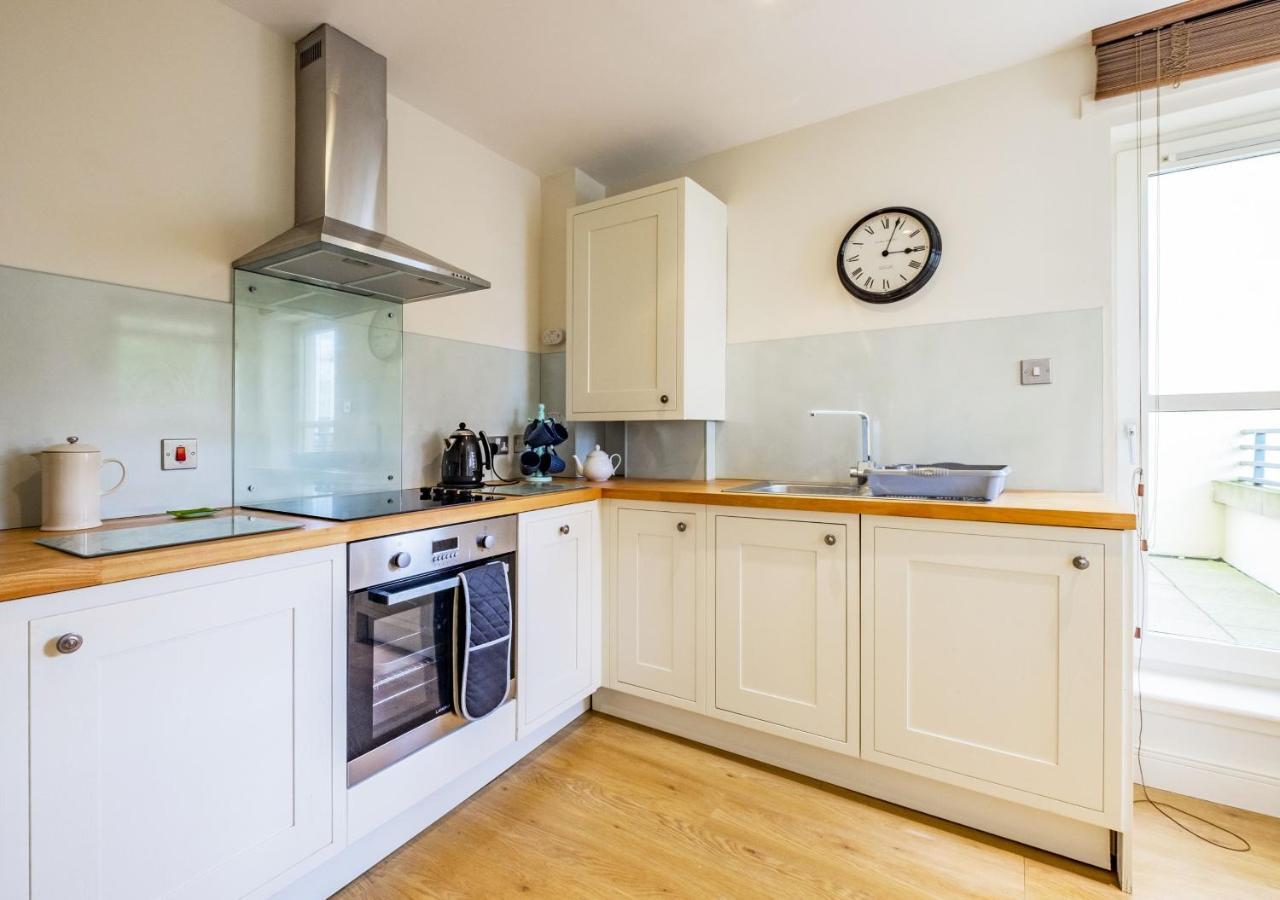 The Rock View Old Town 2-bedroom Terrace Lift Parking Apartment EDI